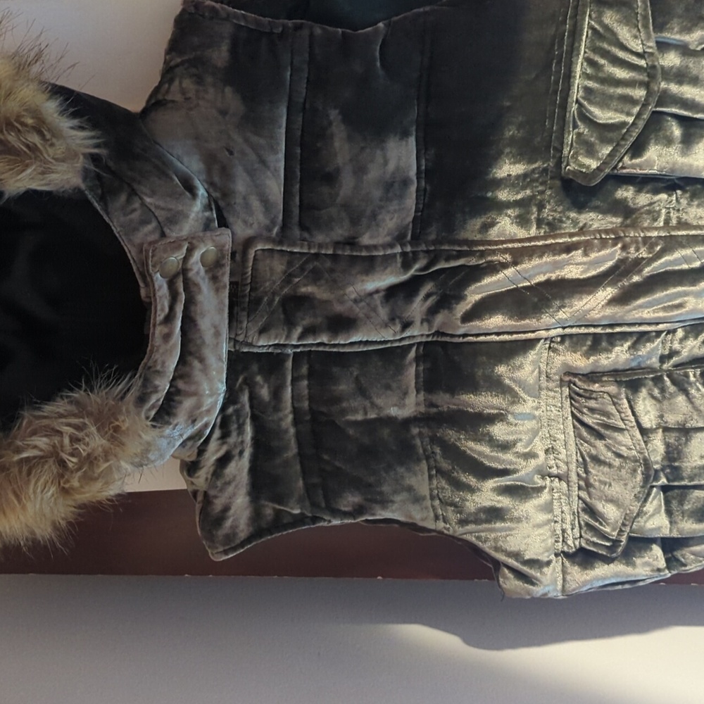 Old Navy Velour Vest with hood - Picture 8 of 8
